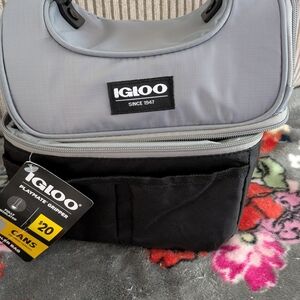 Igloo Black and Gray Playmate Gripper Bag
